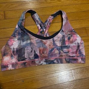 🍋 Lululemon Stash N Run Bra